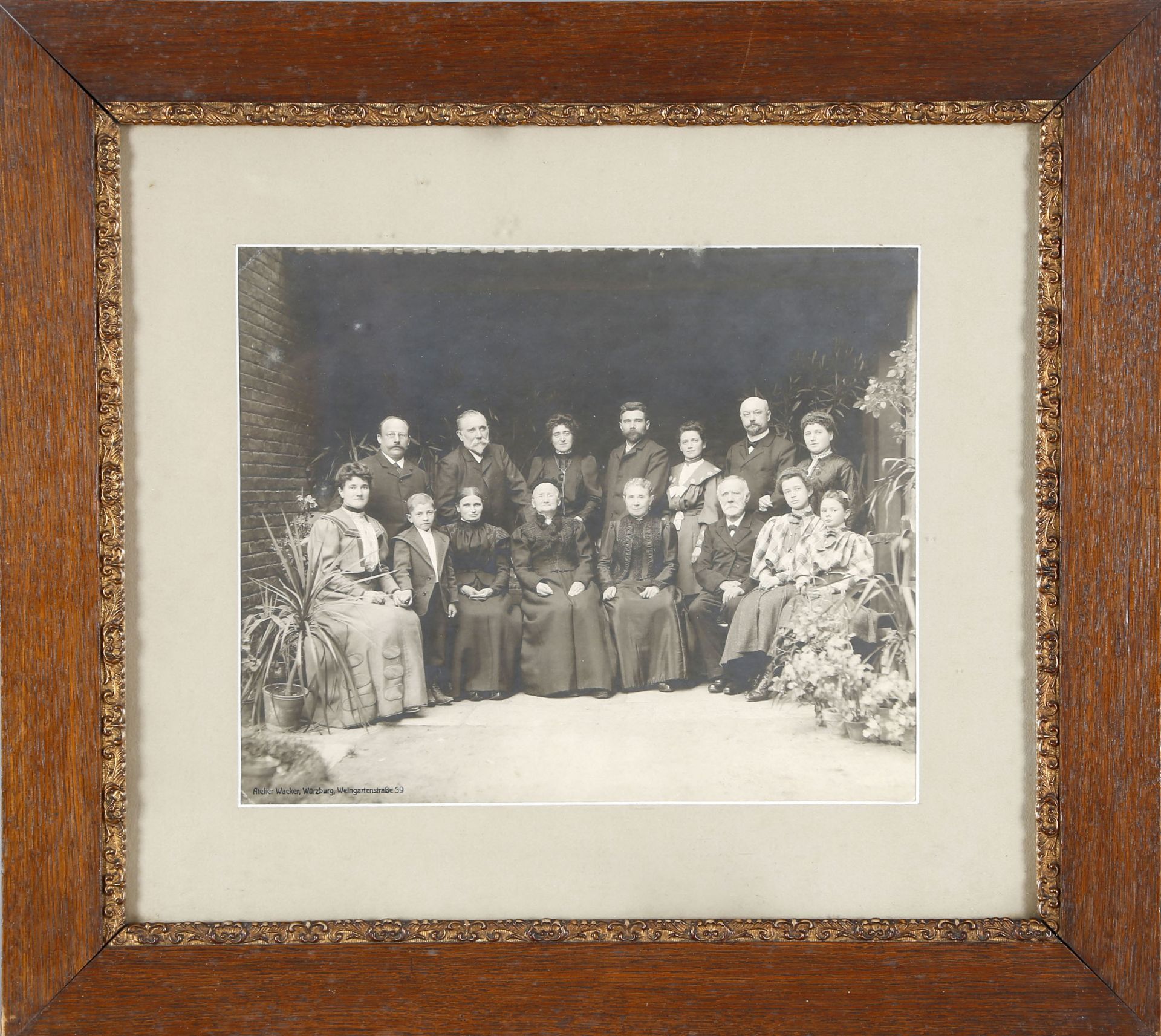 Gruppenbild der Familie Reinisch, 1906