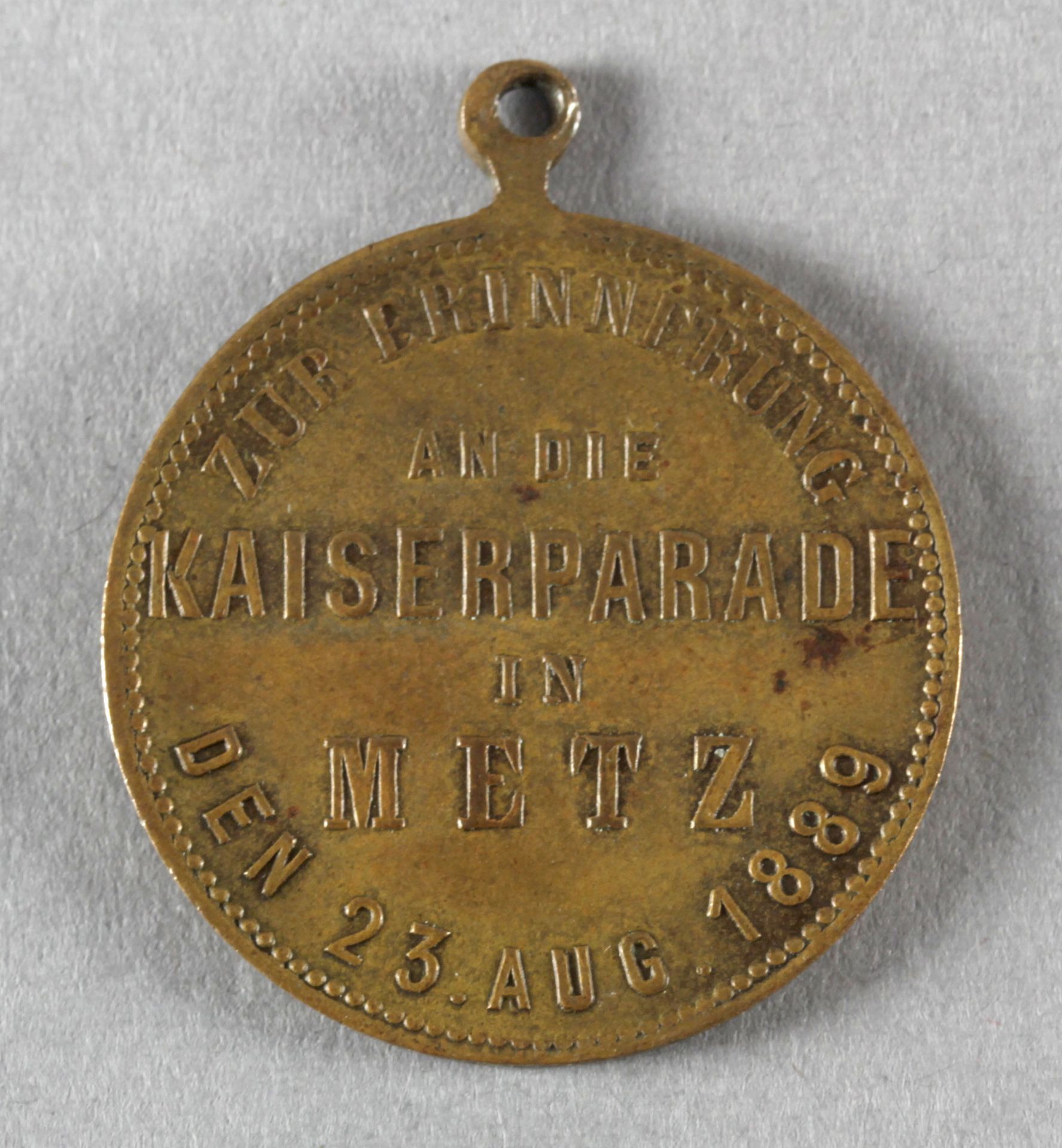 Tragbare Medaille Wilhelm II. Deutscher Kaiser 'Zur Erinnerung an die Kaiserparade in Metz den 23. A - Image 2 of 2