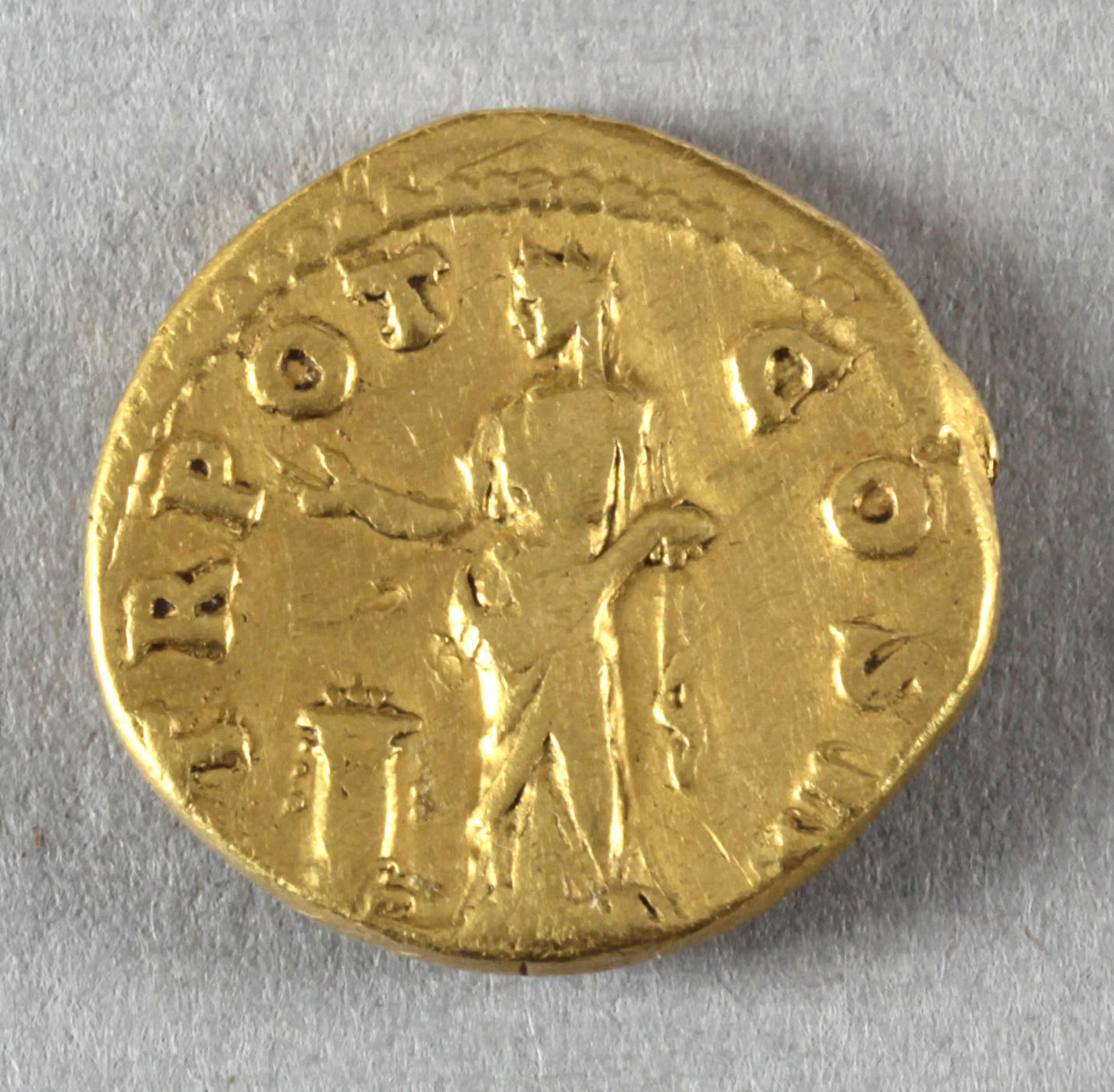 Antike römische Goldmünze (Aureus), Antoninus Pius, 139 n. Chr. - Image 2 of 2