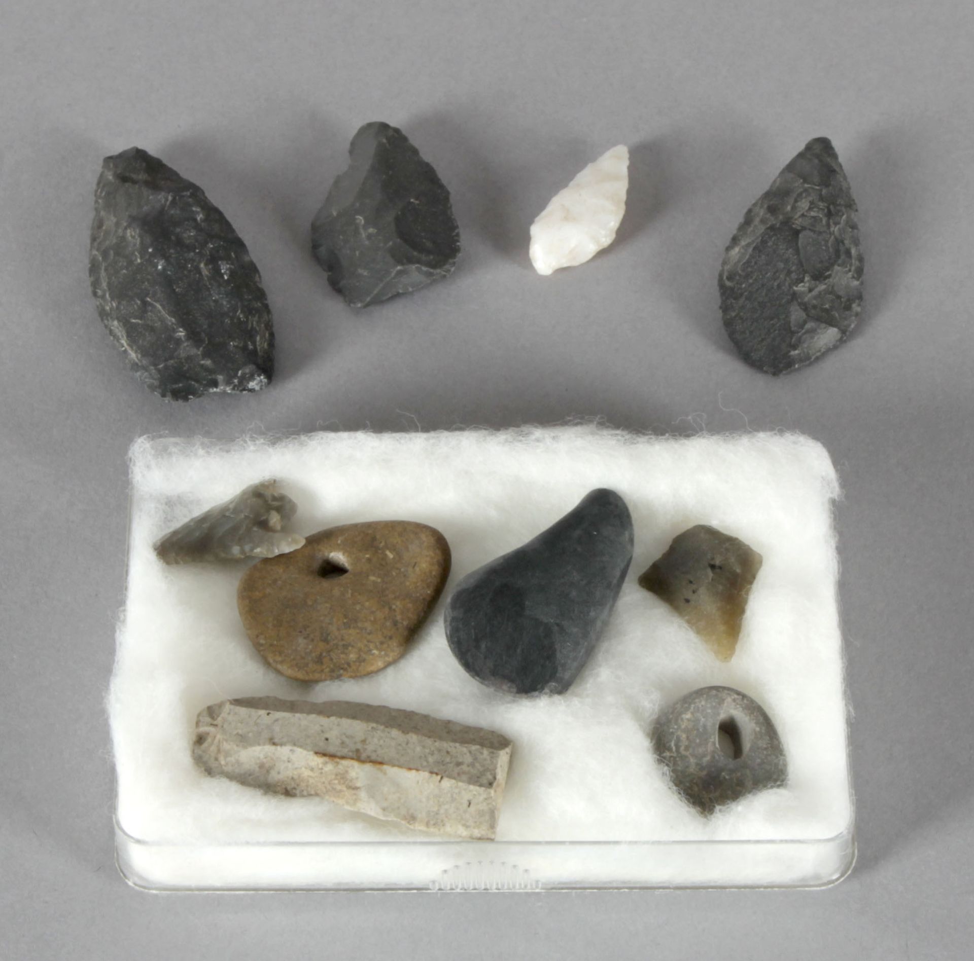 Konvolut 10 neolithische Steinartefakte