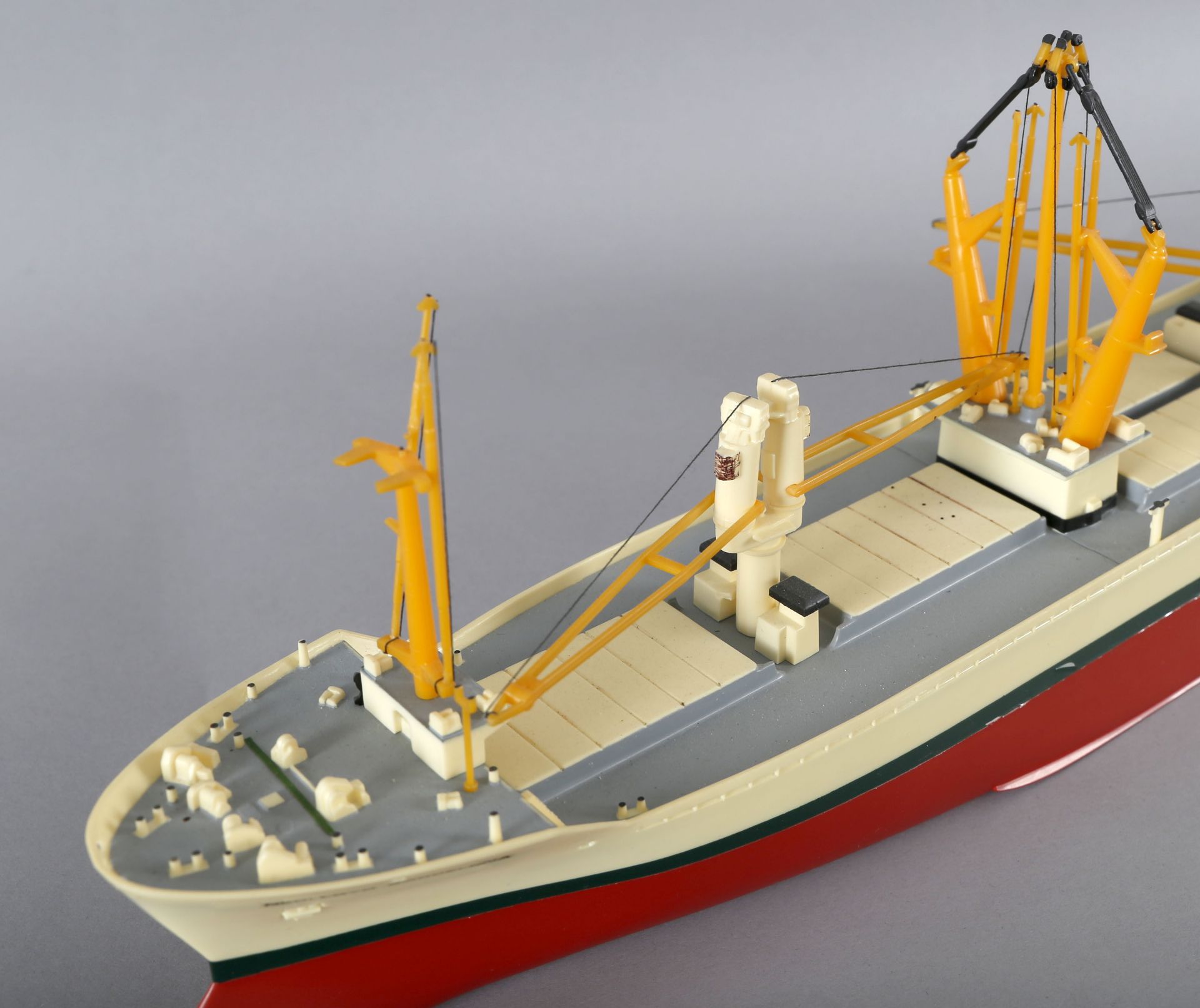 Kunststoffschiffsmodell Frachtschiff 'Nedlloyd Barcelona', Maßstab 1:400 - Image 3 of 3