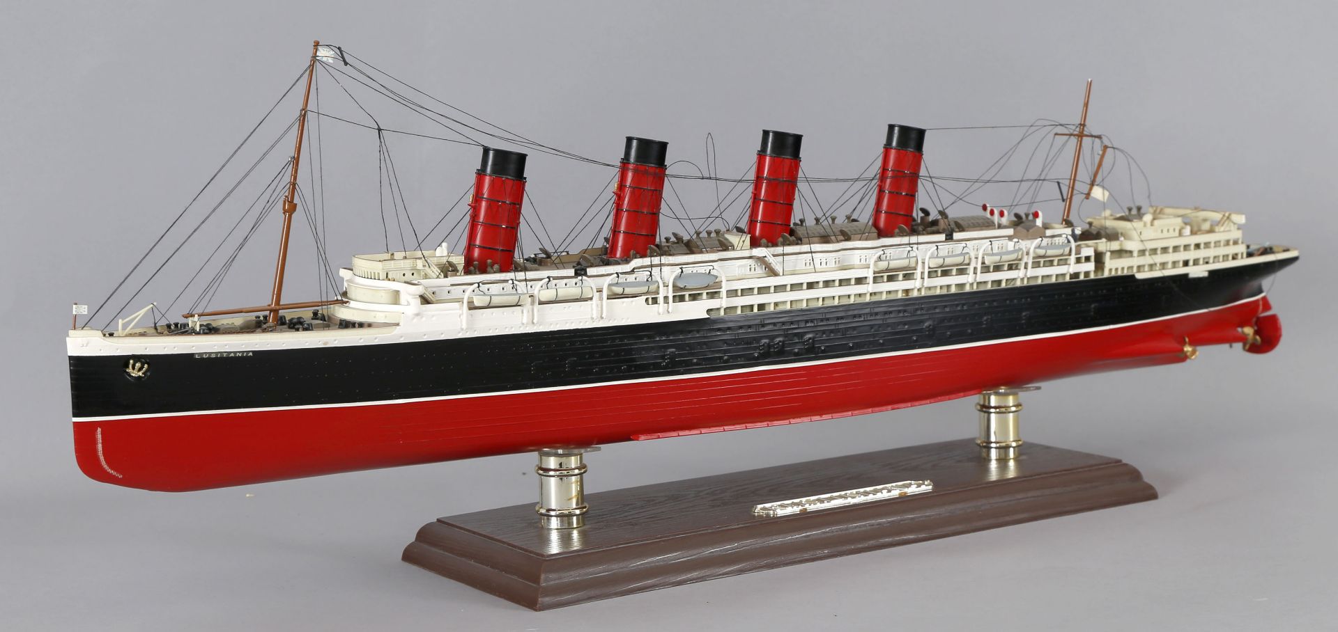 Kunststoffschiffsmodell RMS 'Lusitania', Maßstab 1:350