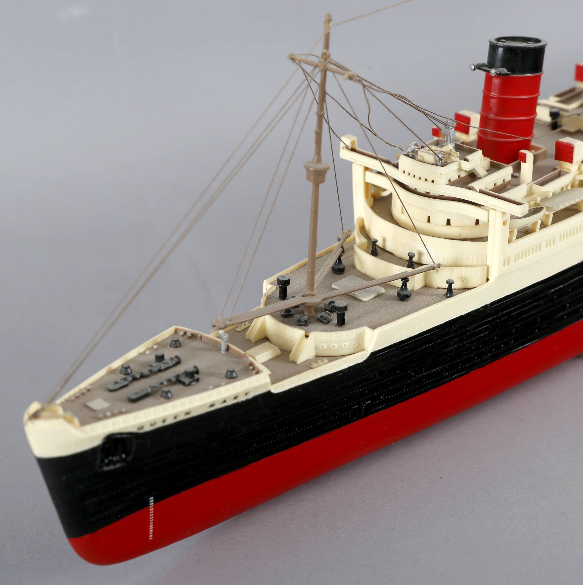 Kunststoffschiffsmodell RMS 'Queen Mary' (Cunard), Maßstab 1:600 - Image 2 of 2