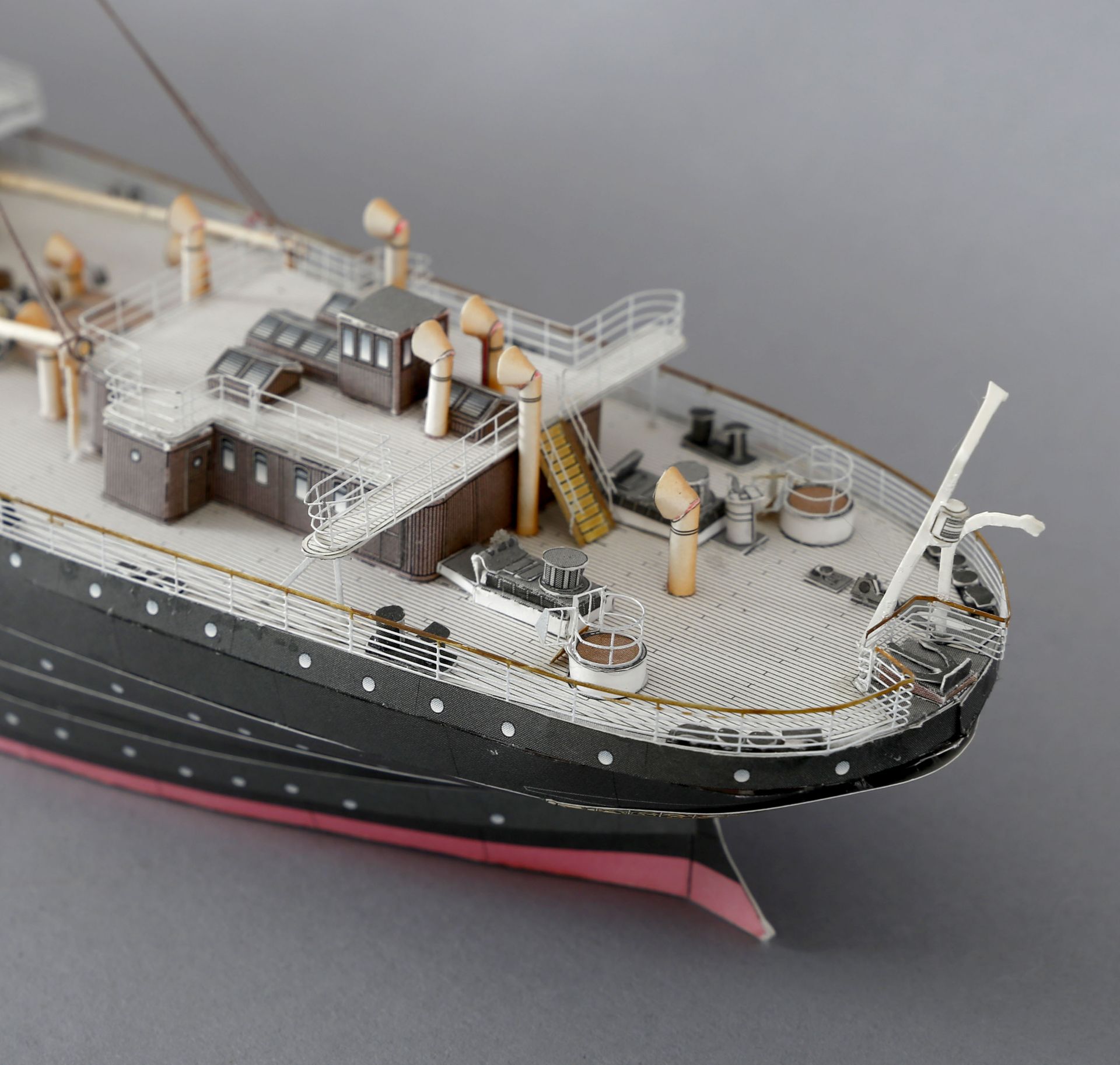 Papierschiffsmodell Doppelschrauben-Schnelldampfer 'Kaiser Wilhelm der Große', Maßstab 1:250 - Image 2 of 4