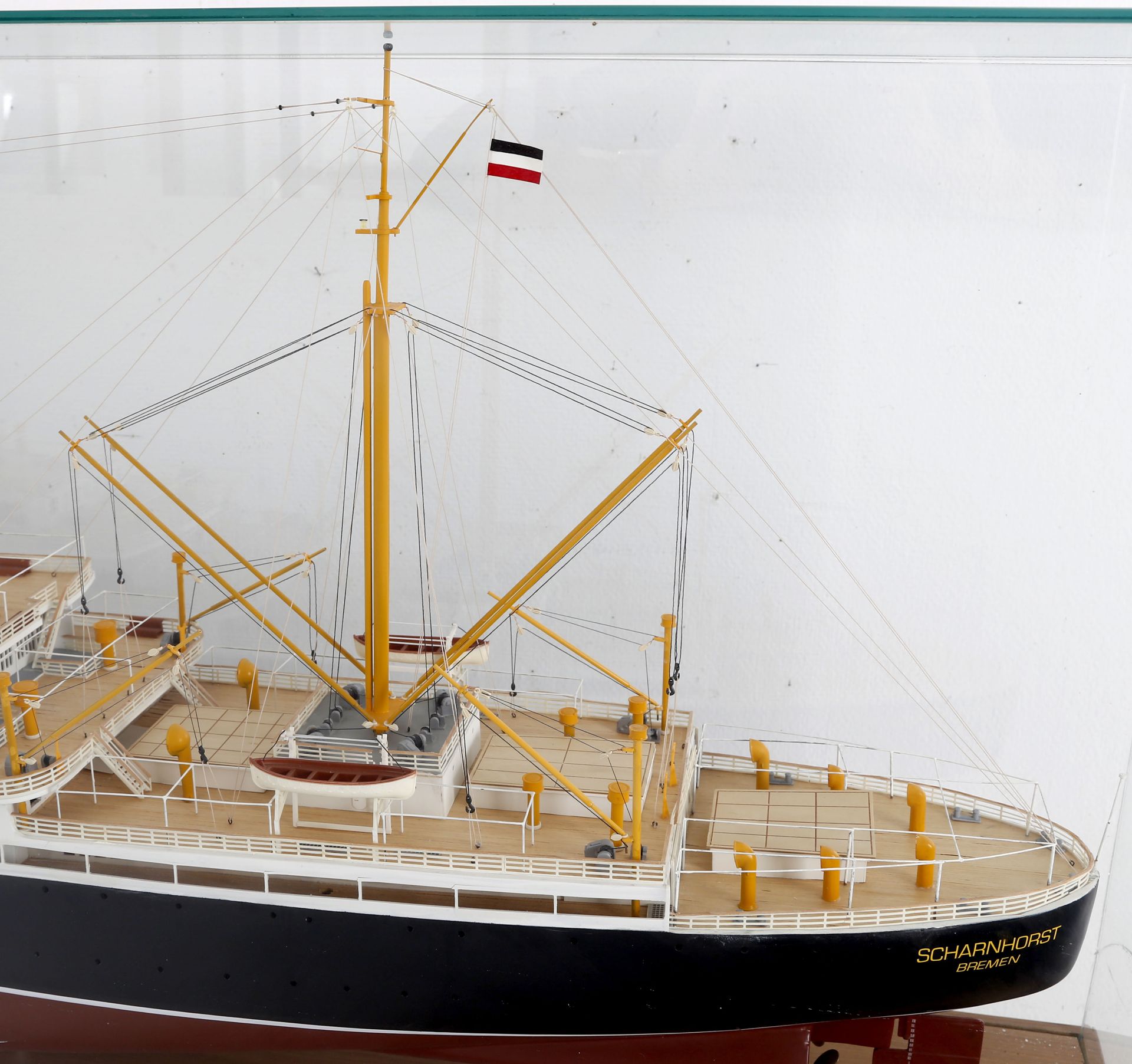 Schiffsmodell 'Scharnhorst' (Passagierschiff NDL 1935), Maßstab 1:100 - Bild 4 aus 6