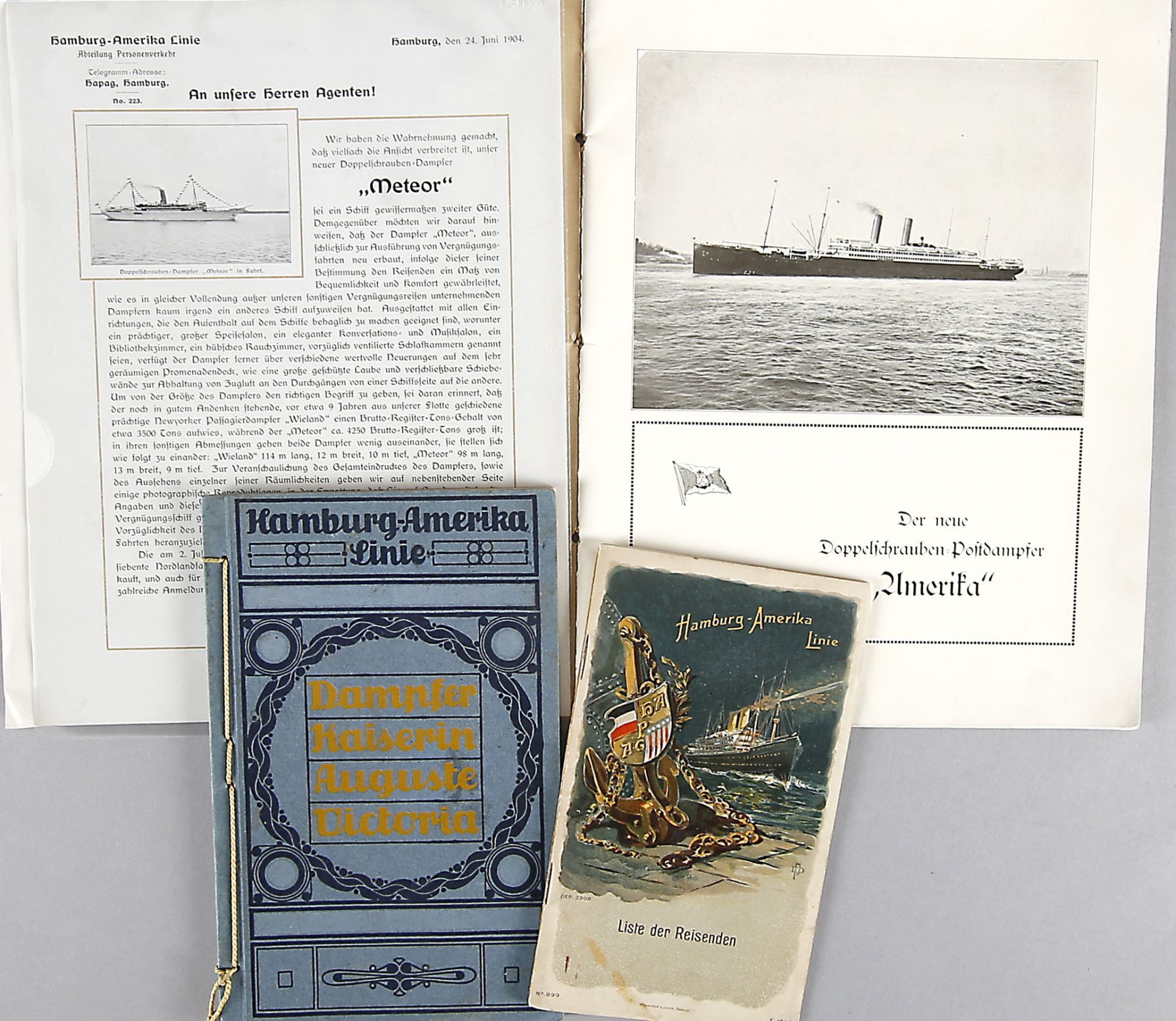 Konvolut 4 Broschüren zu Schiffen der Reederei 'Hamburg-Amerika-Linie'