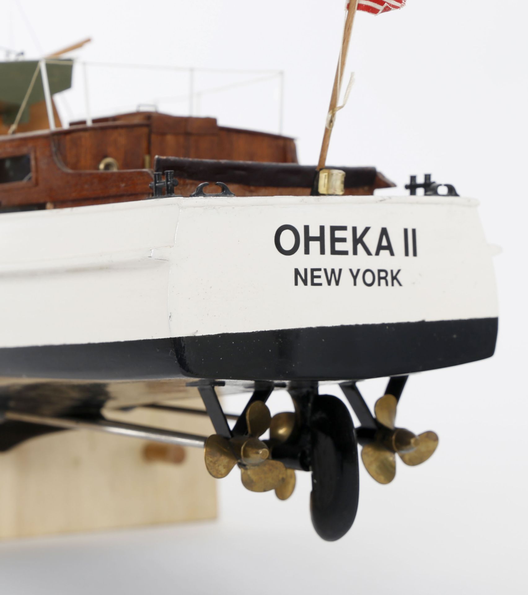 Modell der Motoryacht 'OHEKA II' (Otto Hermann Kahn) - Image 2 of 5