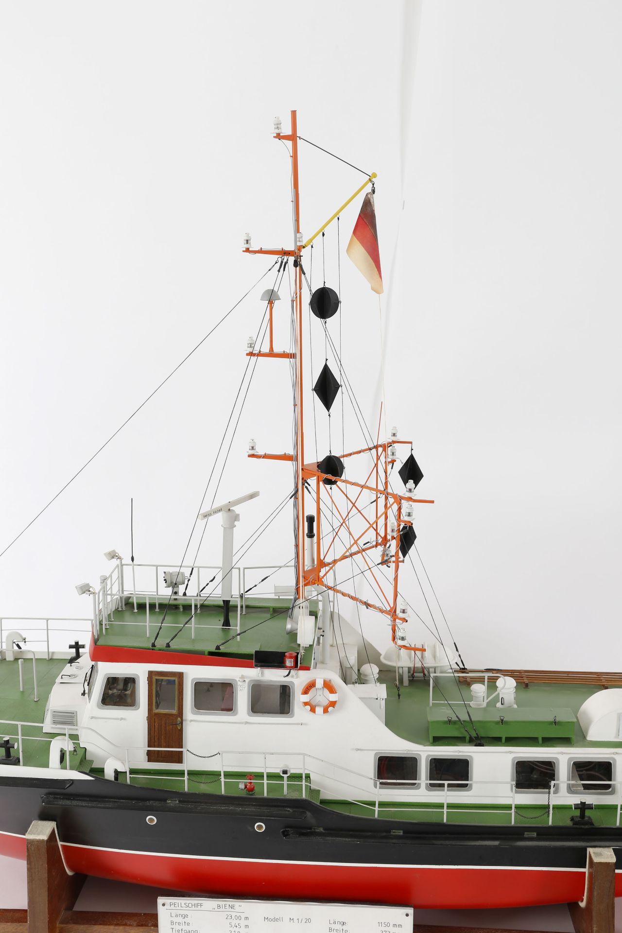 Modell des Peilschiffs 'Biene' - Image 4 of 7