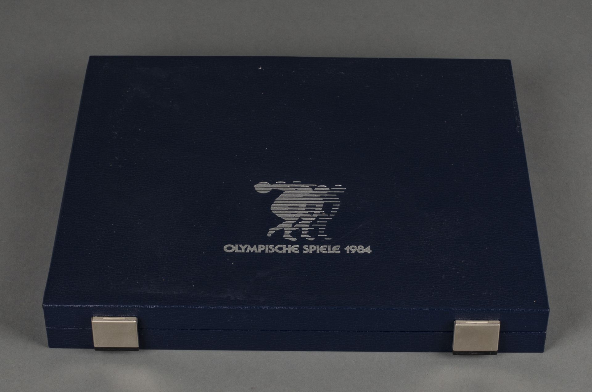 Vollständiger Satz Silber-Gedenkmünzen der Olympischen Spiele 1983/1984 in Los Angeles und Sarajewo
