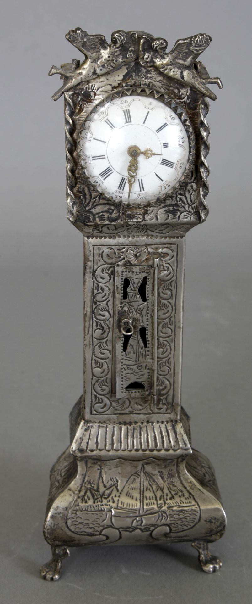 Miniatur-Standuhr aus Silber (832er), Niederlande, wohl Mitte 19. Jh.