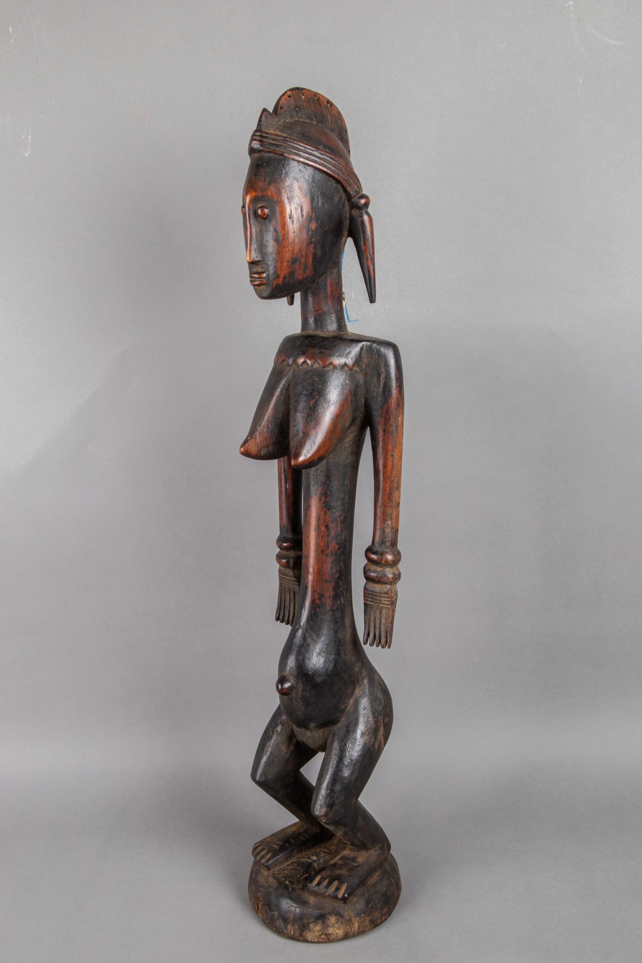 Stehende weibliche Figur 'jo nyeleni', Holz, Bamana, Mali - Bild 3 aus 4