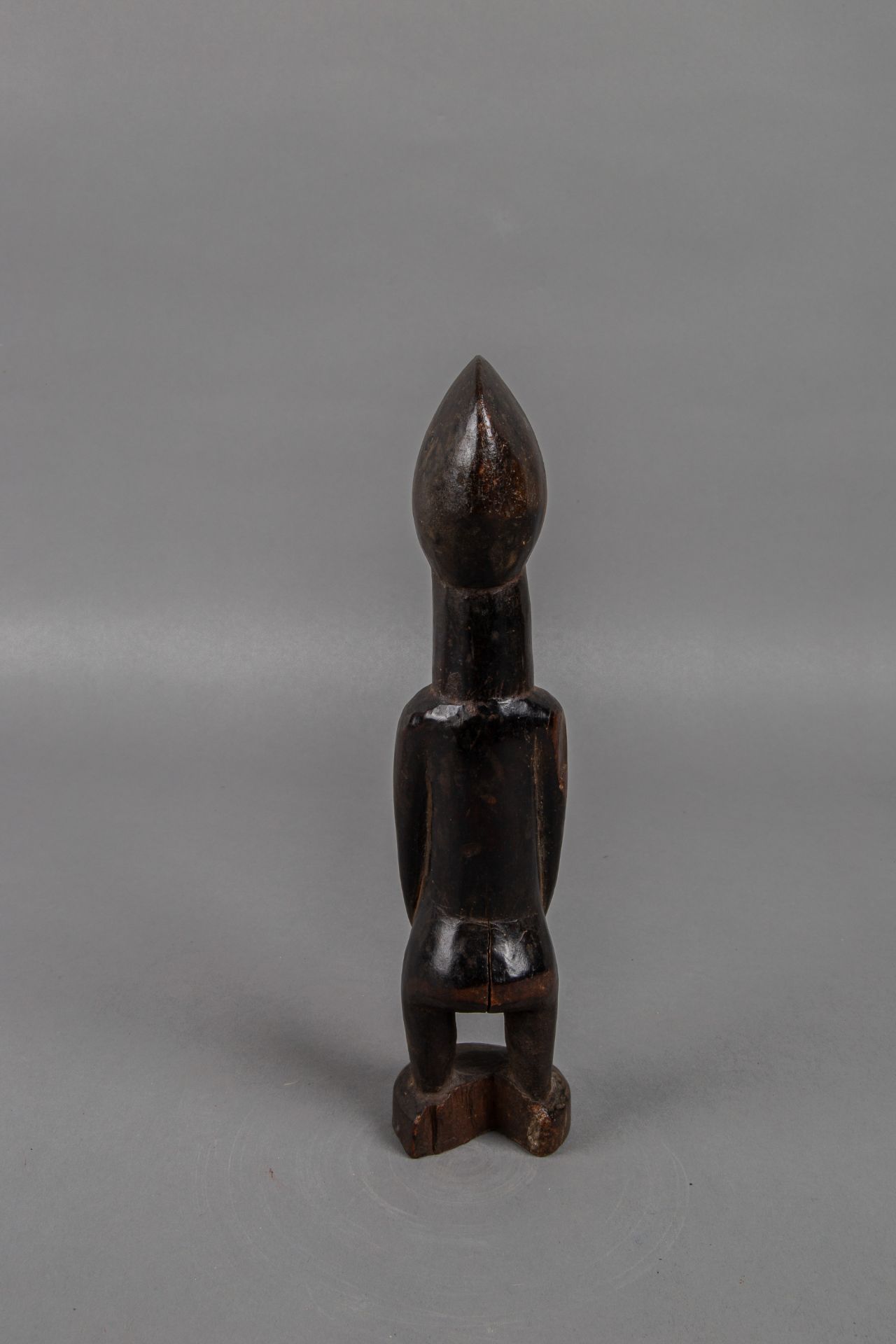 Stehende weibliche Figur, Holz. Dogon, Mali. - Bild 2 aus 4
