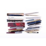 A collection of pens, comprising: a boxed Parker "17" Lady fountain pen, a boxed Swan foutntain