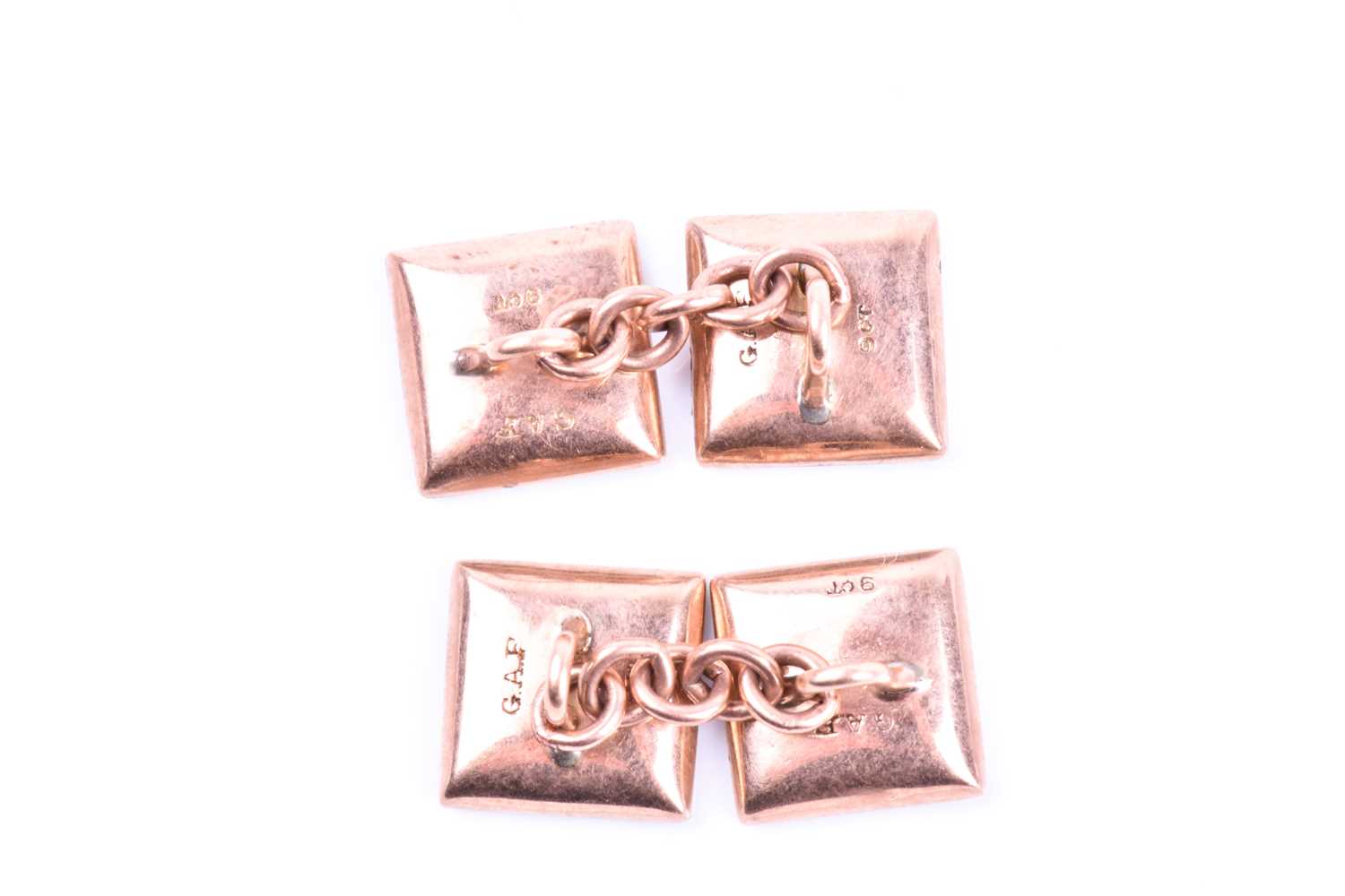 A pair of 9ct rose gold and mother-of-pearl cufflinks, of matched square design, 5.6 grams. - Image 3 of 4
