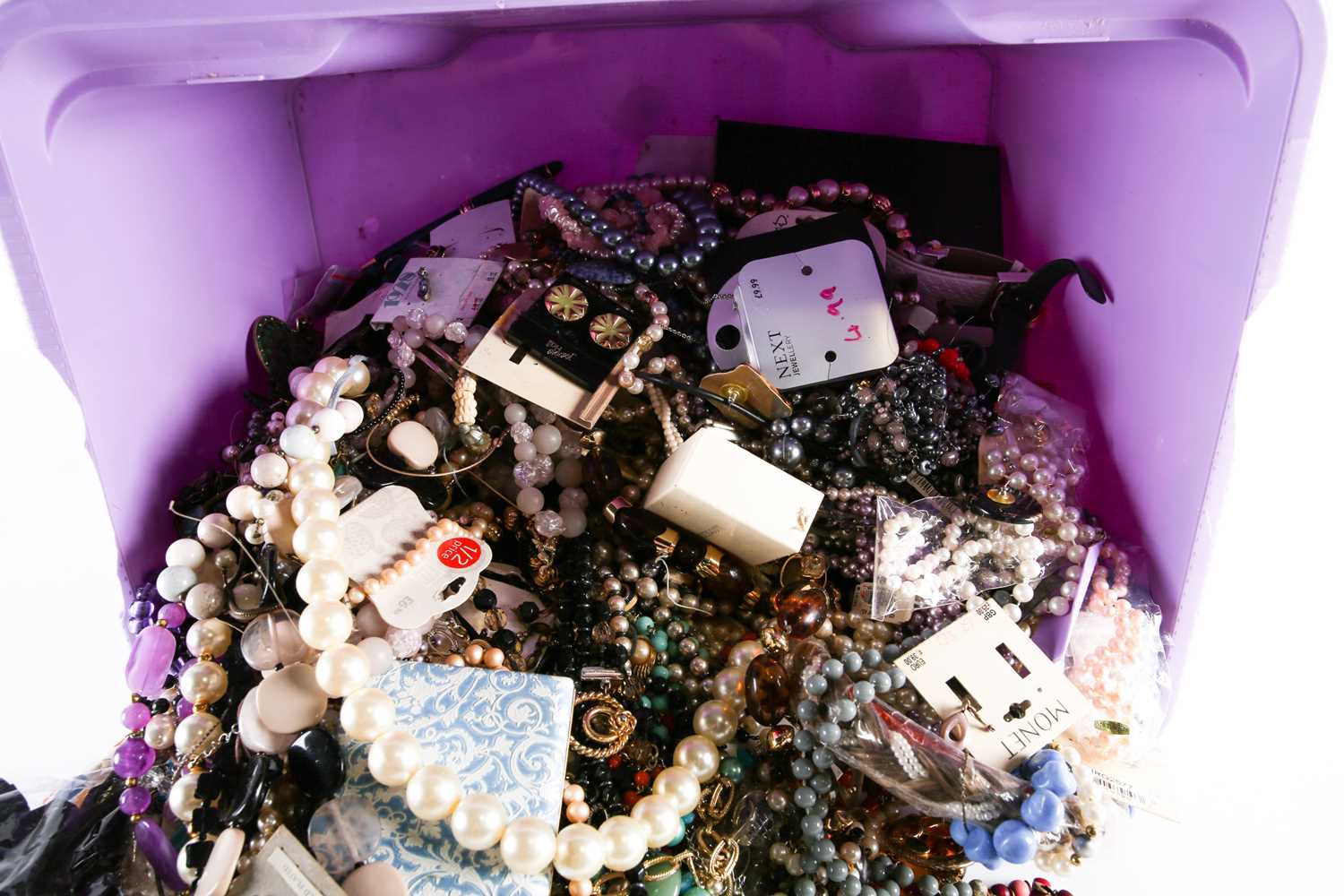 A large quantity of costume jewellery, to include earrings, necklaces, bracelets and others.