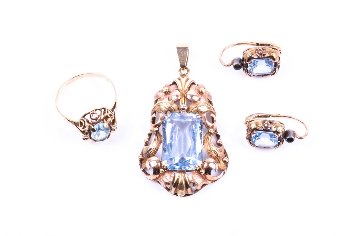 A blue topaz dress suite, the pendant with a rectangular cut-cornered topaz in two colour pierced - Image 5 of 5