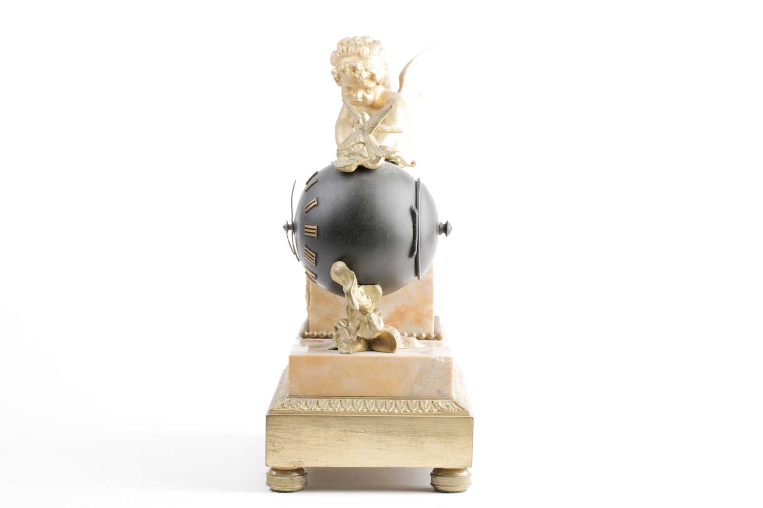A late 19th century French marble and ormolu mounted mantle clock, mounted with a winged cupid - Image 5 of 9