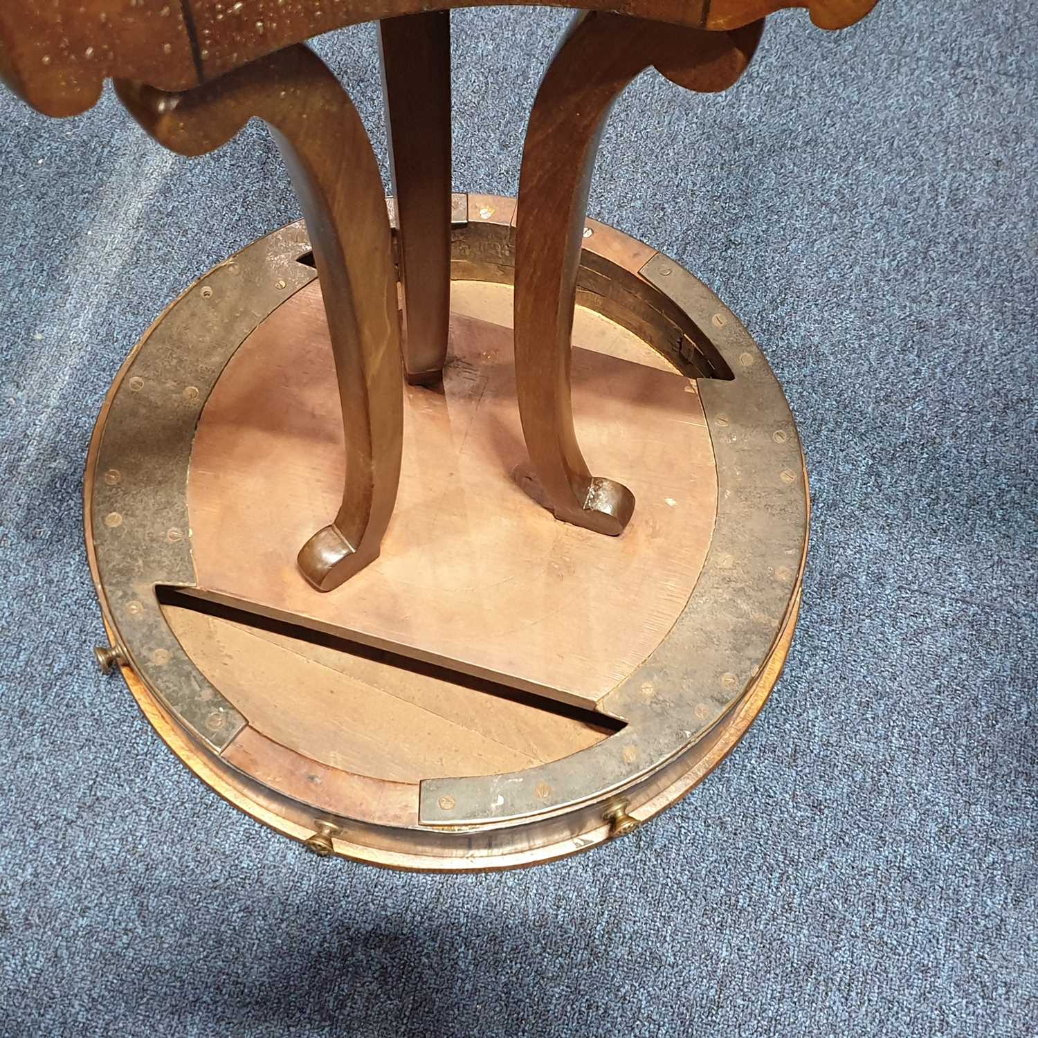 A small George IV ebony strung mahogany circular drum form urn table with tulipwood banded top and - Image 9 of 18