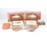 Romeo y Julieta, Habana, a box of 10, 'Coronas' cigars with the factory seal intact, together with a