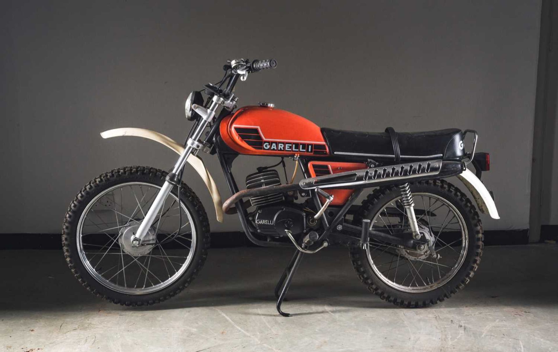 A 1981 Italian Garelli Enduro 40 red scrambler motorcycle. Odometer showing 460km. Serial number - Image 2 of 22