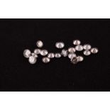 A group of 20 loose diamonds, round brilliant-cut, various clarity / colour, largest 0.10 carats,