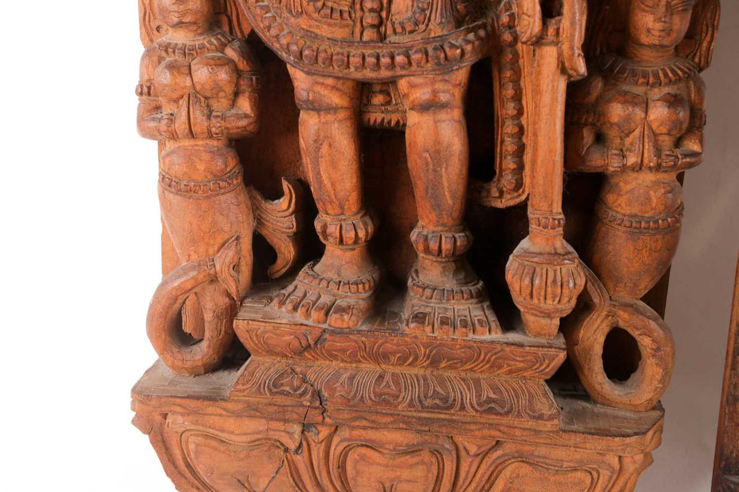 An Indian teak wood arched architectural panel, carved and pierced with Lord Ganesh and attendants - Image 4 of 8