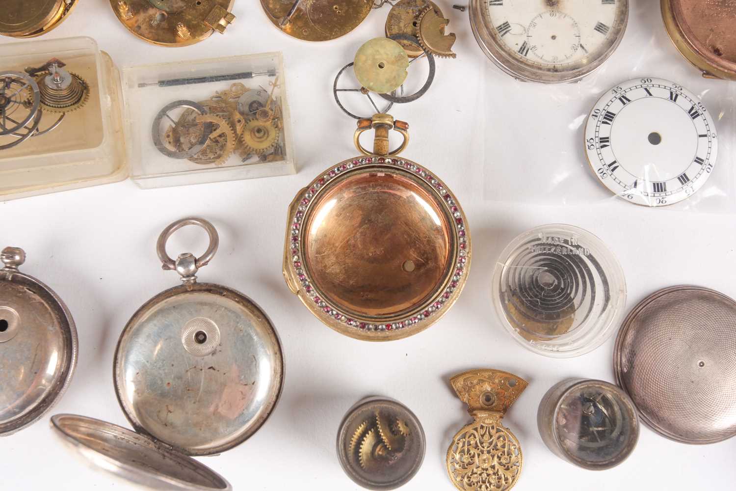 A Continental verge pocket watch, circa 1800; enamelled dial with hour and minute chapter rings; the - Image 3 of 8