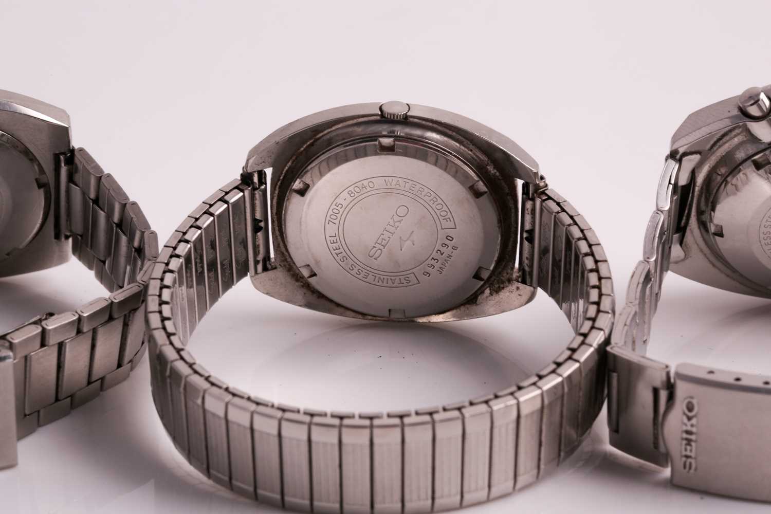 A group of three Seiko automatic stainless steel wristwatches. - Image 3 of 7