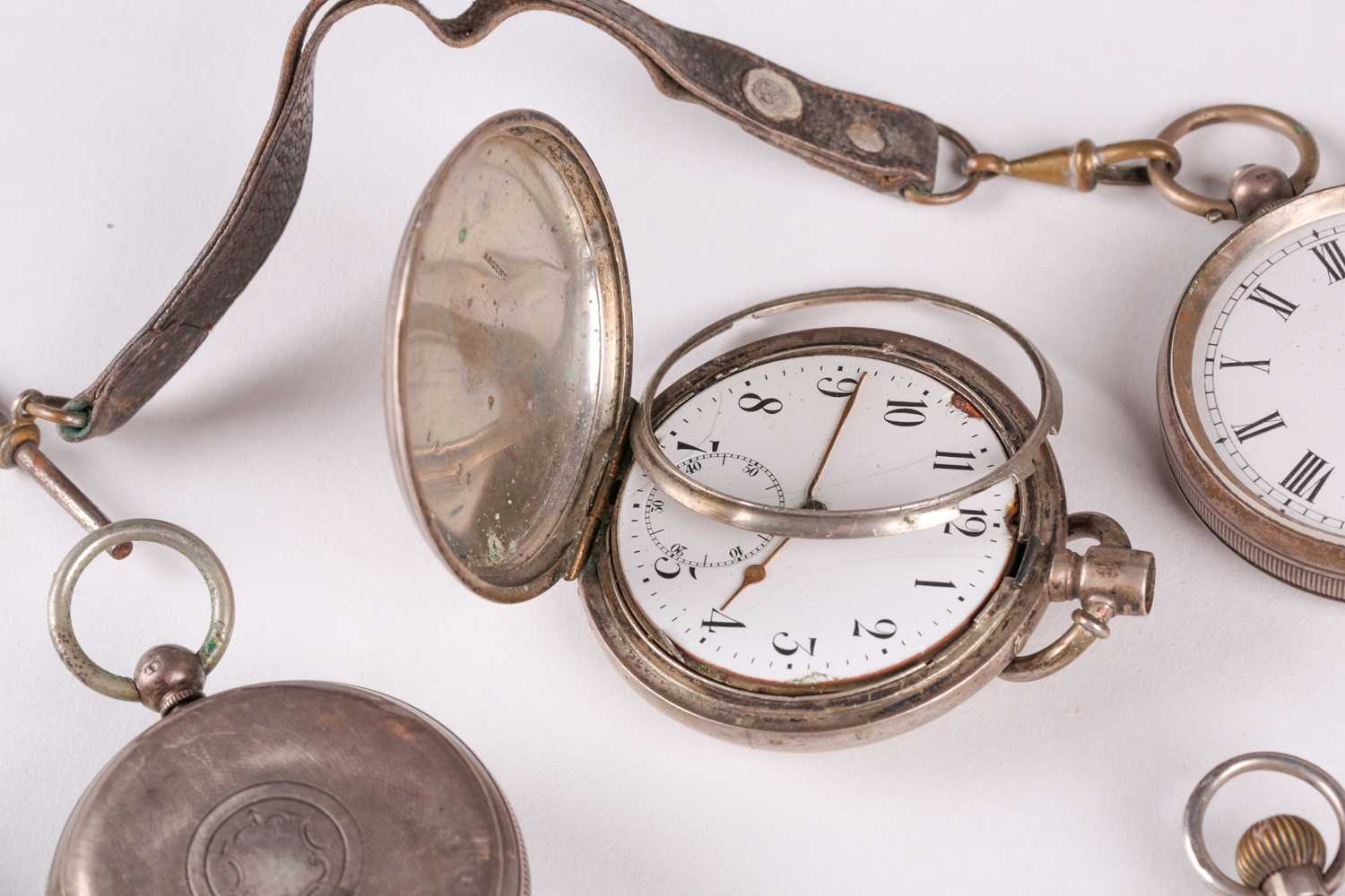 A Victorian silver open faced pocket watch, white enamel dial with Roman indices and subsidiary - Image 6 of 7