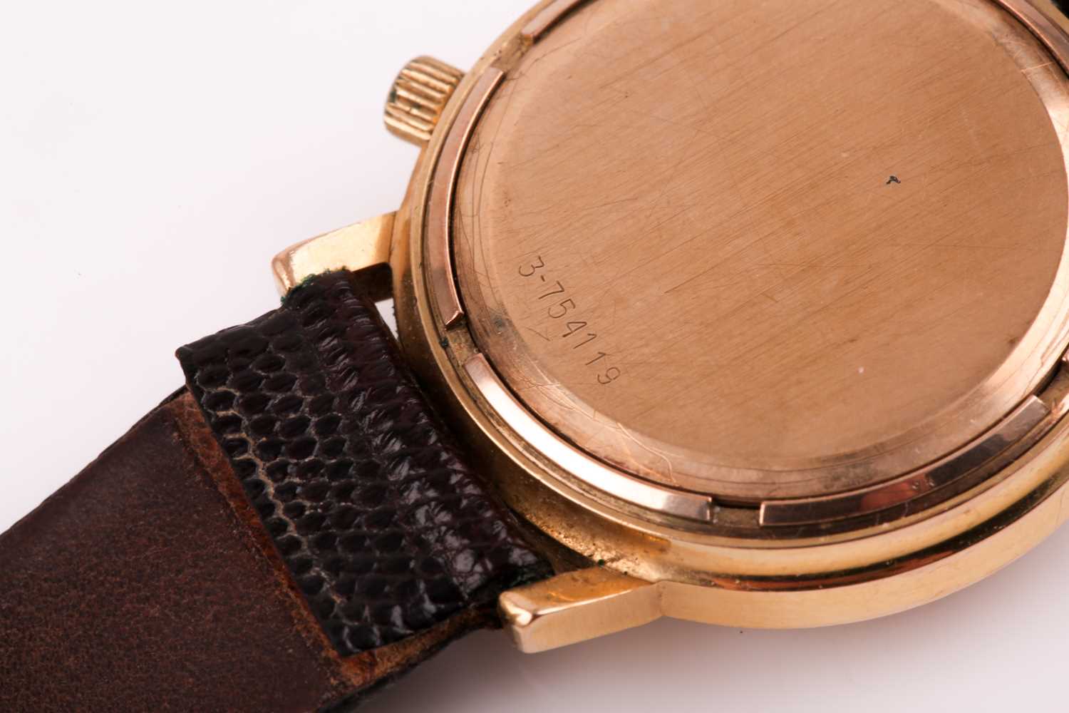 A Bulova Accutron 9ct yellow gold electronic wristwatch, with gilt dial, black baton indices and - Image 5 of 10