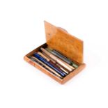 A Parker fountain pen in 9ct gold case, with conforming 9ct propelling pencil, together with