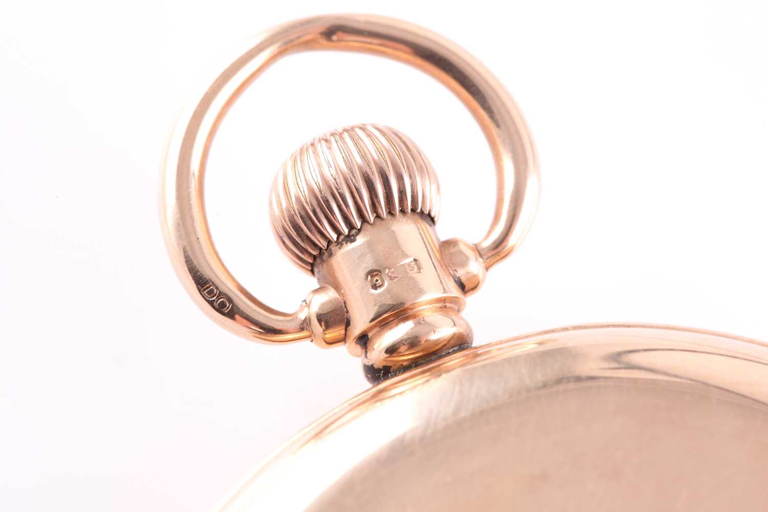 An early 20th century 9ct yellow gold closed cased pocket watch, with white enamel Roman numeral - Image 4 of 10