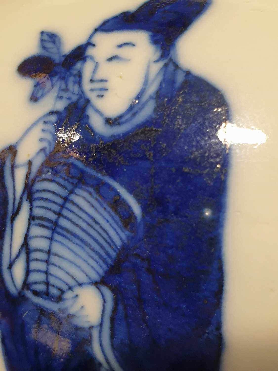 A Chinese porcelain meiping graduation vase, a scroll band to the shoulder above a scholar holding a - Image 15 of 26