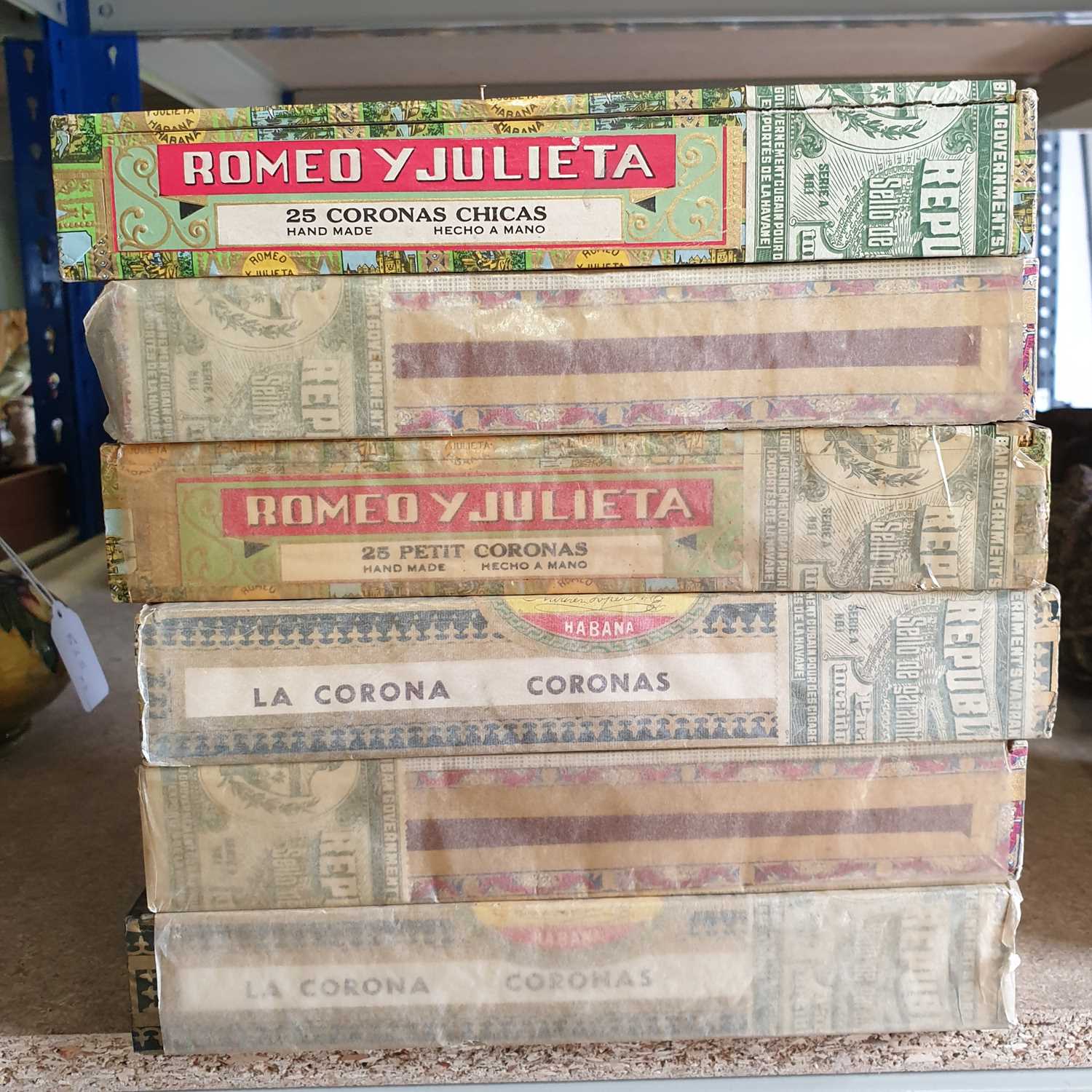 Six boxes of vintage Cuban cigars, comprising a box of 25 Romeo y Julieta Coronas Chicas (opened but - Image 7 of 9