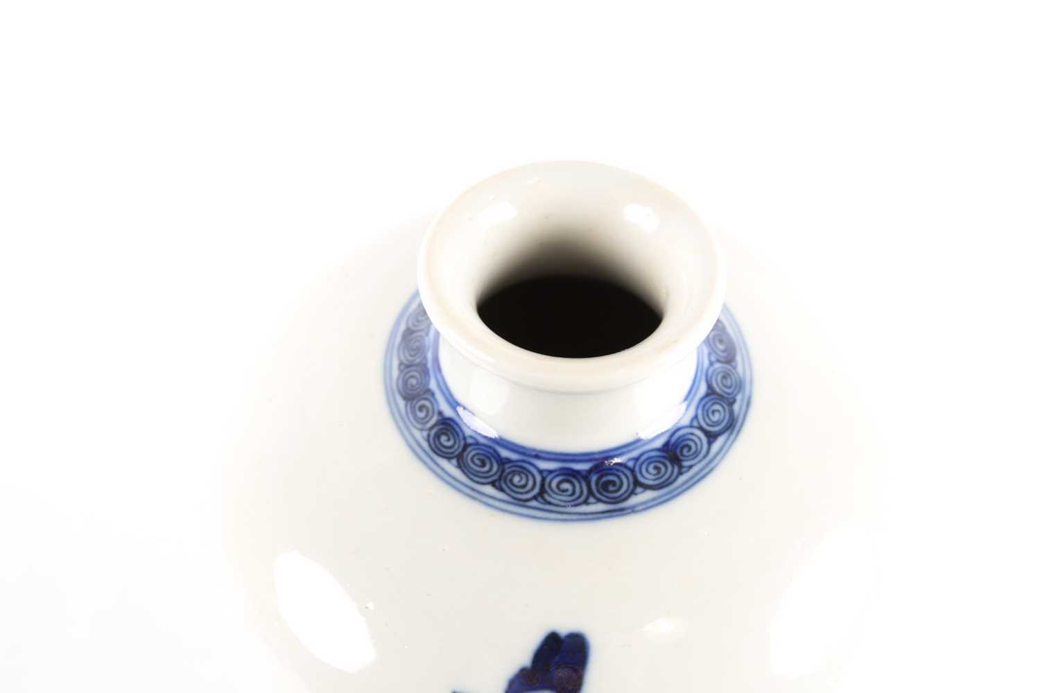 A Chinese porcelain meiping graduation vase, a scroll band to the shoulder above a scholar holding a - Image 7 of 26