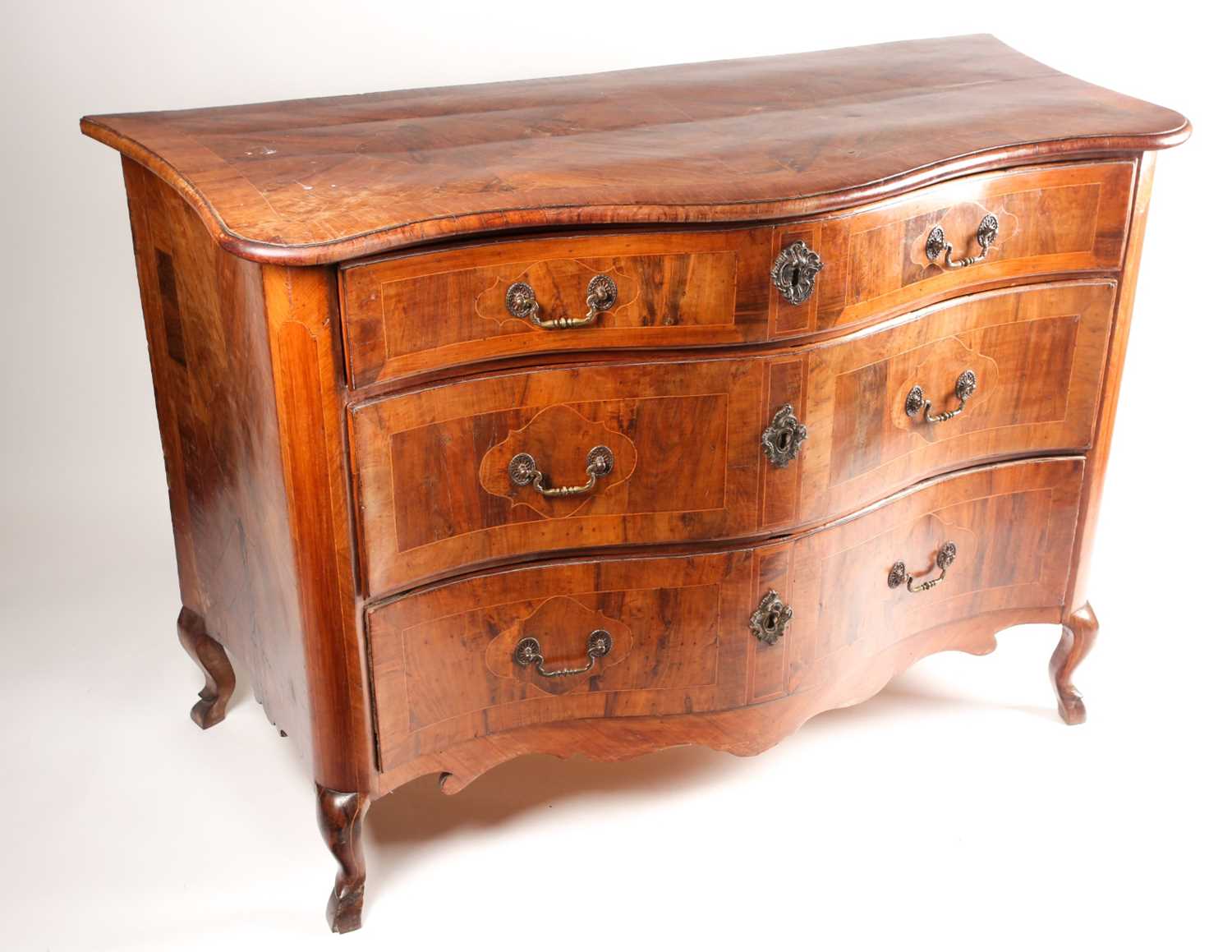 A probably Maltese 18th-century olive wood and walnut serpentine commode. With parquetry decorated - Image 5 of 12