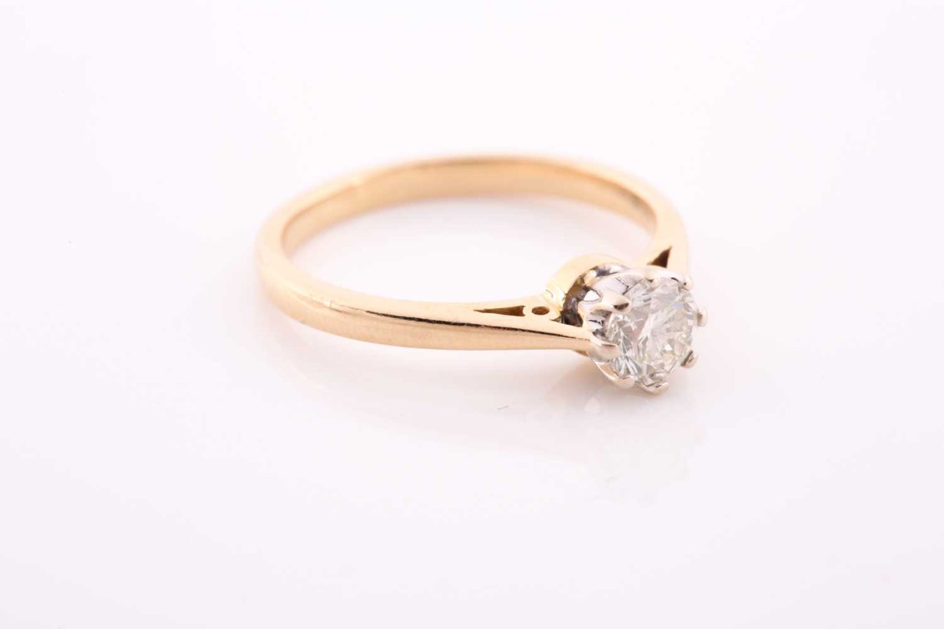 An 18ct yellow gold and solitaire diamond ring, set with a round brilliant-cut diamond of - Image 3 of 4