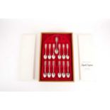 A cased set of twelve sterling silver Apostle spoons, limited edition by Franklin Mint, 14 ozt.