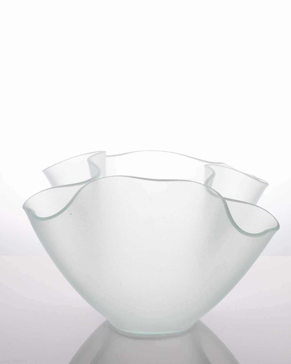 A set of three Pietro Chiesa large "Cartoccio" handkerchief type art glass vases for FontanaArte, - Image 3 of 7