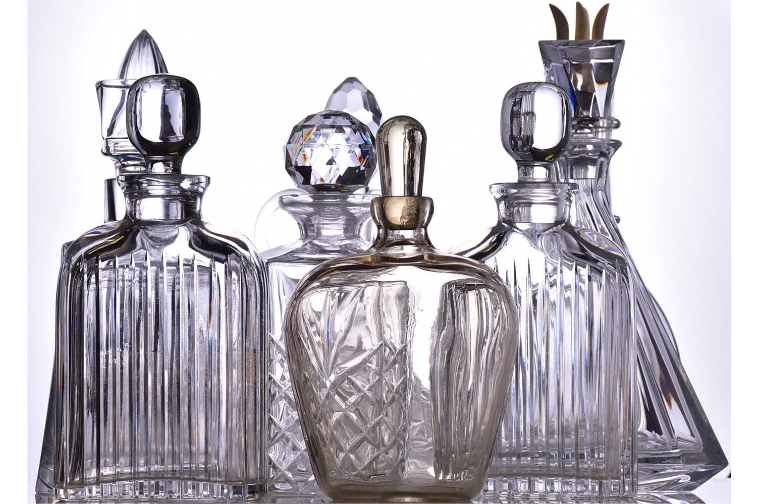 A 20th century Sevres crystal whiskey decanter and stopper. 26 cm high. Together with eight other - Image 2 of 6