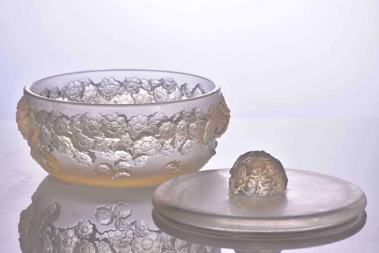 A Lalique "Primaveres" pattern circular powder jar and cover. Bearing moulded R.Lalique mark to - Image 2 of 9