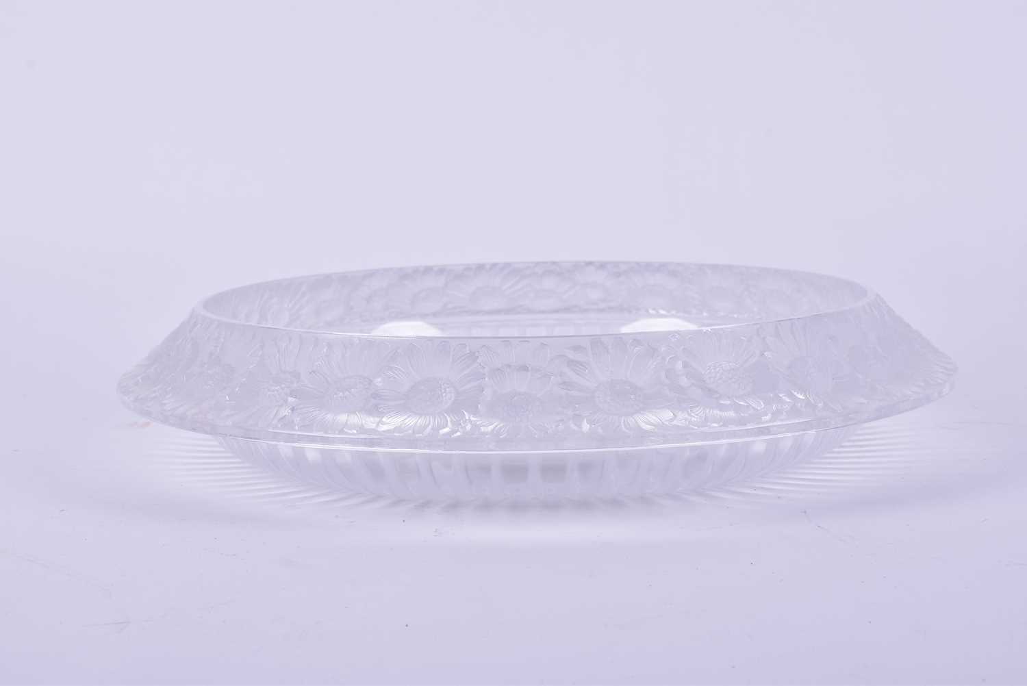 A Lalique 'Marguerites' pattern large bowl, decorated with a frieze of frosted flower heads and - Image 8 of 8