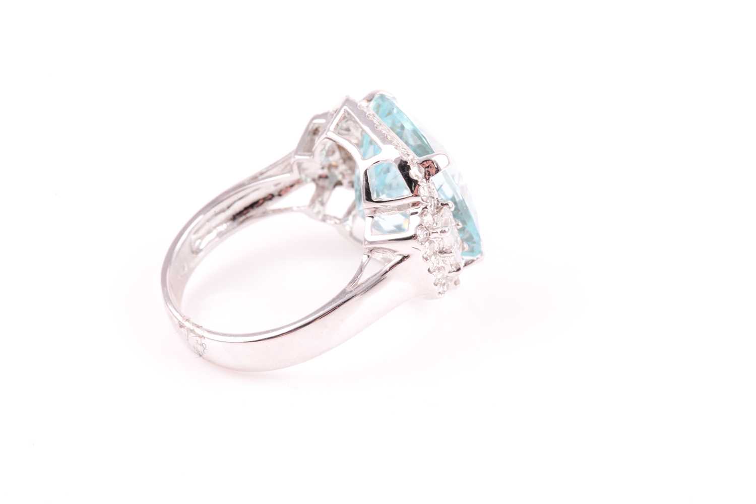 A diamond and aquamarine cocktail ring, set with a cushion-cut aquamarine of approximately 9.90 - Image 5 of 5