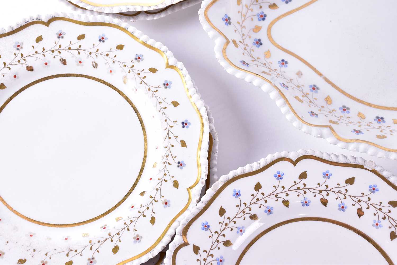 A Flight Barr and Barr dessert service, early 19th century, comprising a comport, two oval bowls, - Image 6 of 6