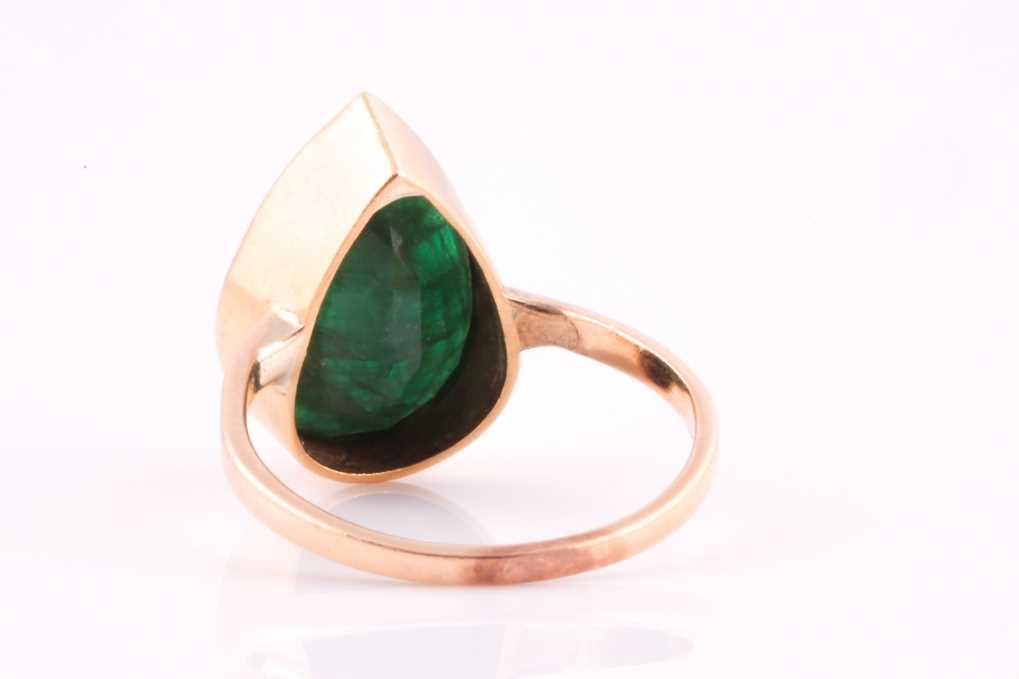 A single stone emerald single stone ring, the faceted pear-shaped emerald in rub-over mount to a - Image 5 of 5