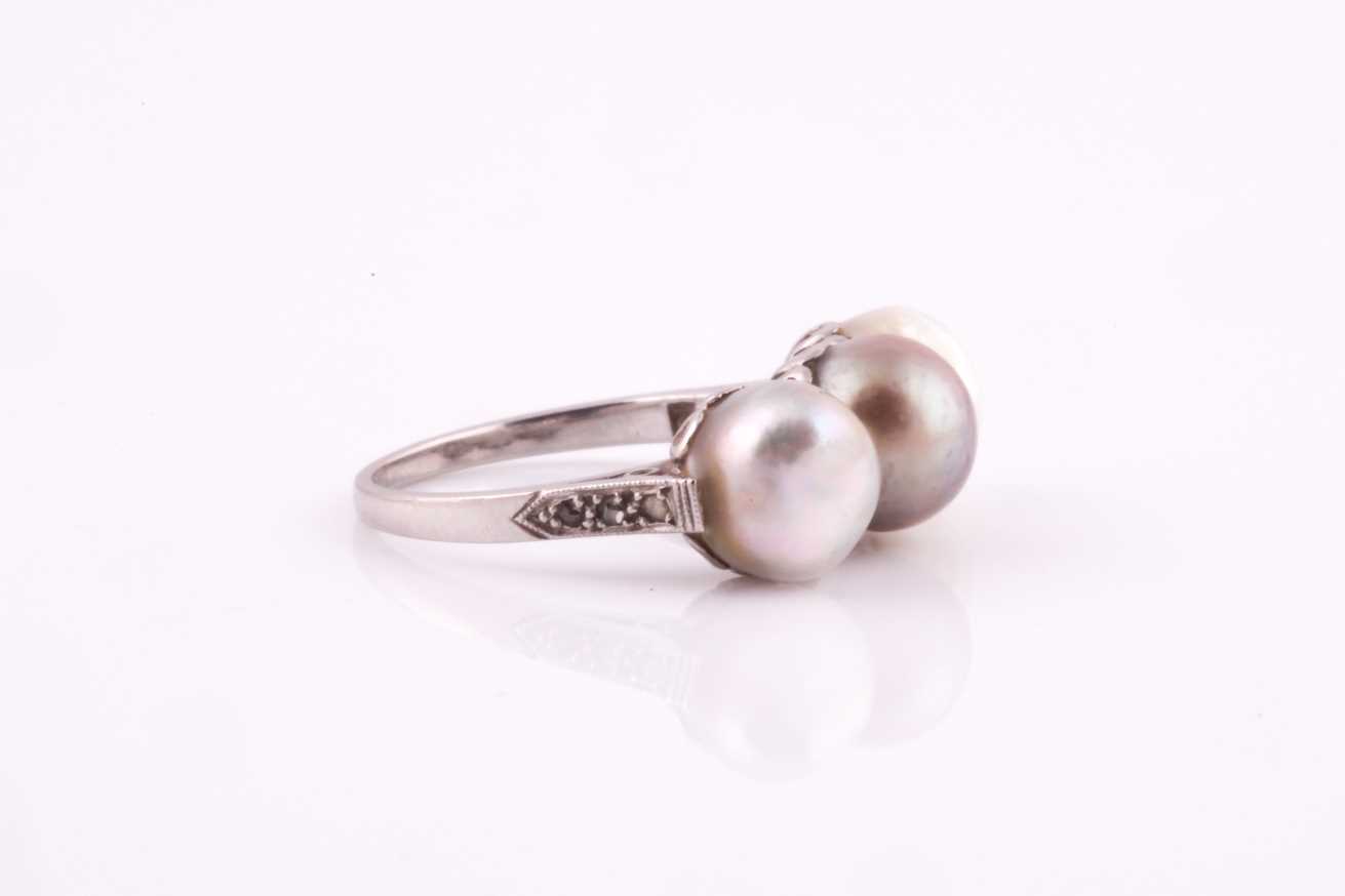 A pearl and diamond ring, set with three natural saltwater pearls, white, pale, and darker grey, the - Image 3 of 8