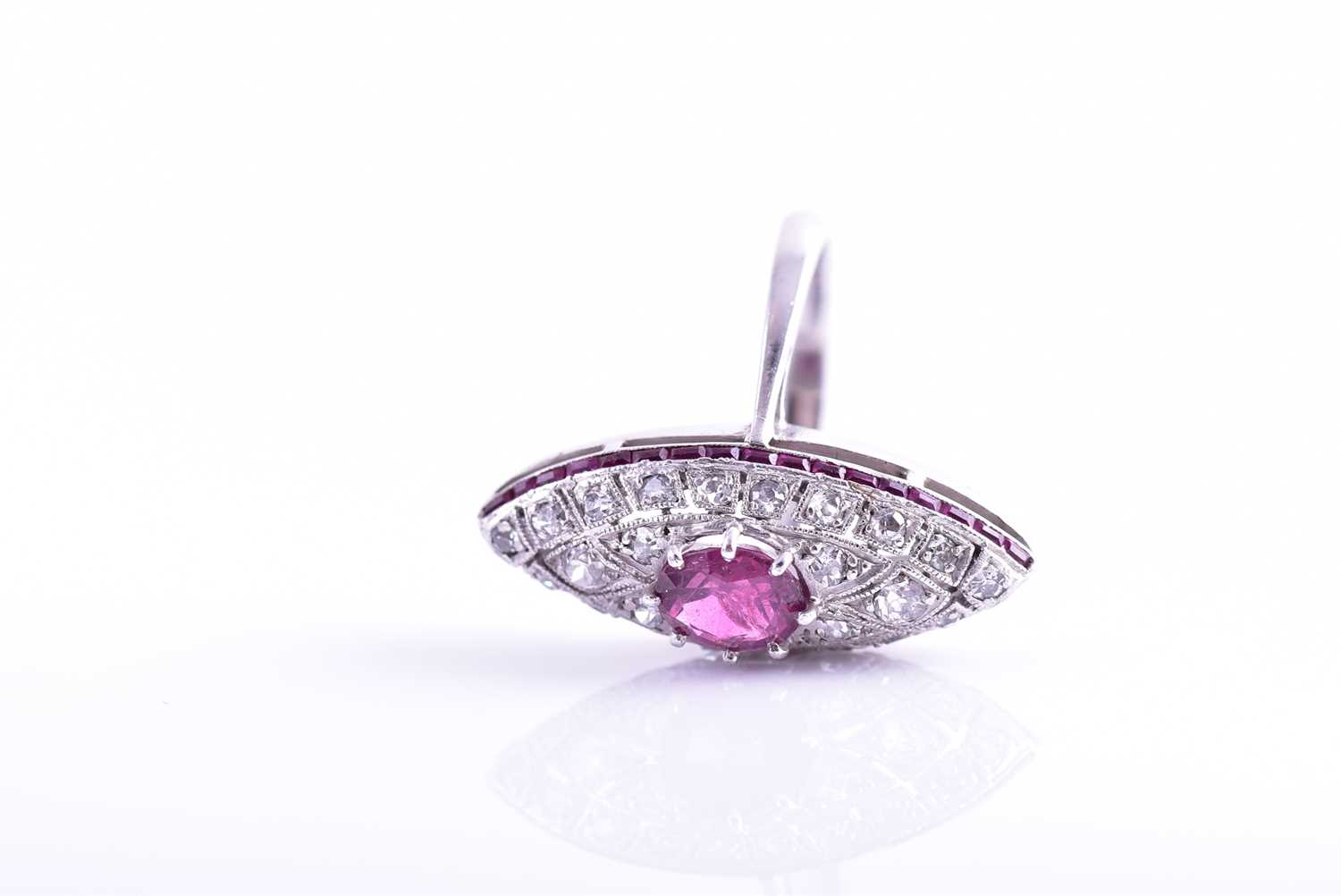 An 18ct white gold, diamond, and ruby ring, the marquise-shaped mount inset with a mixed round-cut - Bild 2 aus 5