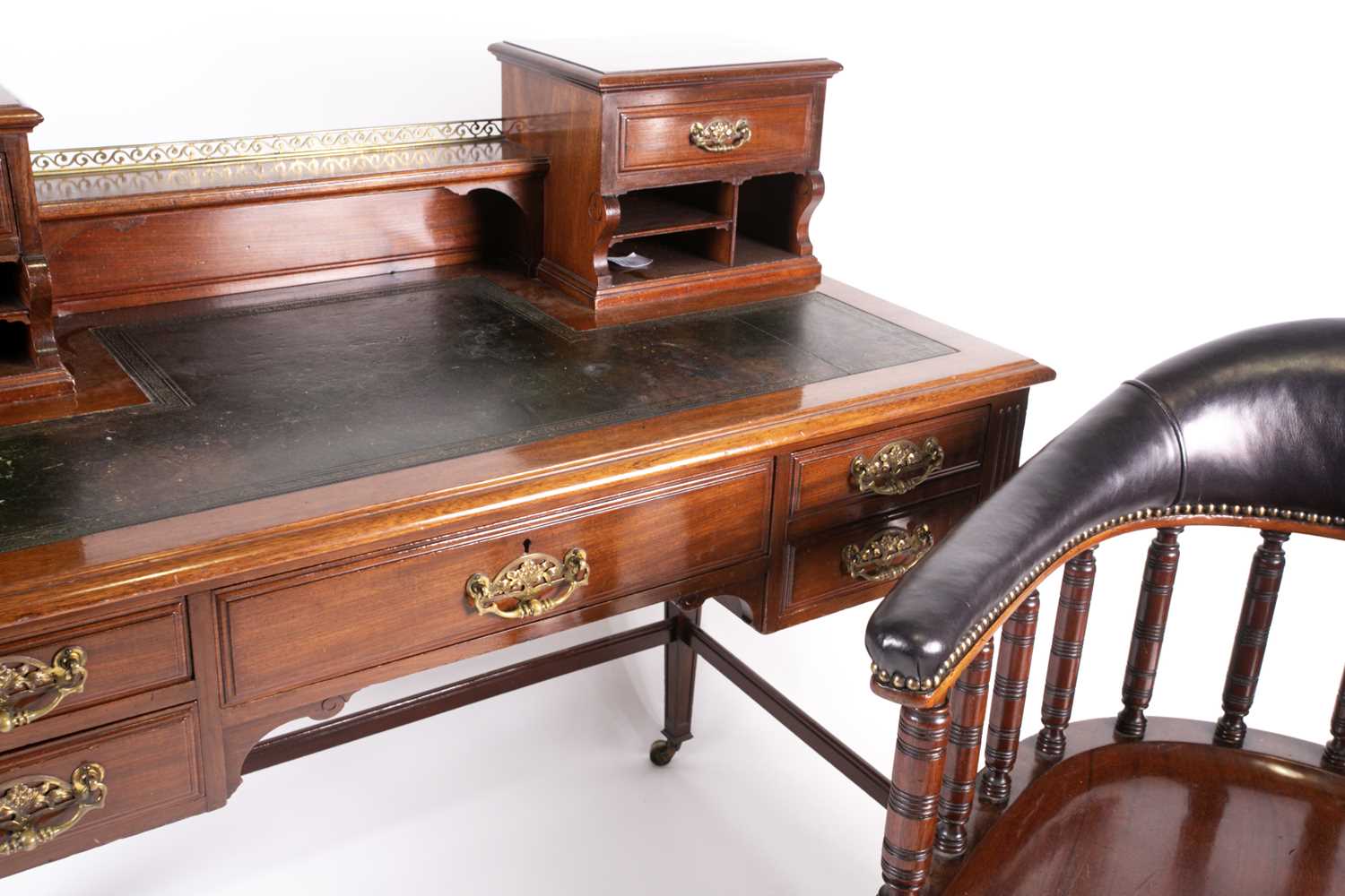 An Edwardian mahogany Bonheur du Jour with small drawers and pigeon holes above a leathered top, the - Image 2 of 12