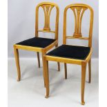 Paar Jugendstil-Stühle. Mahagoni mit ostindischem Palisander und Perlmutteinlagen. Sa