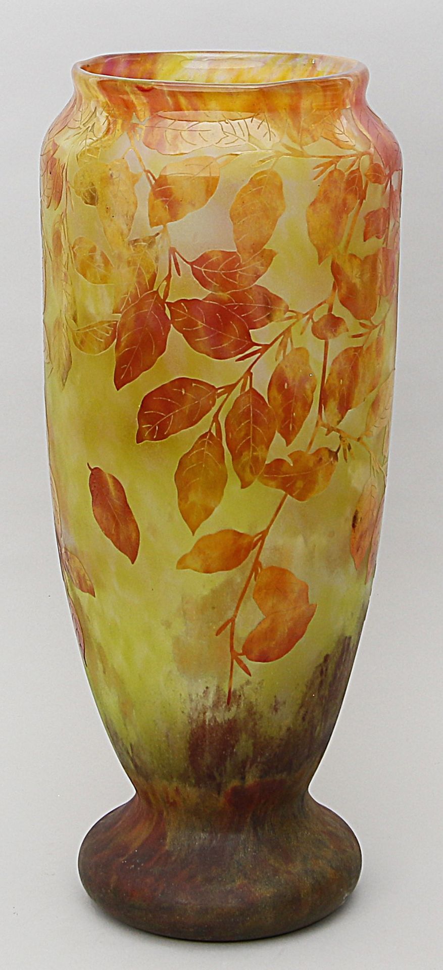 Jugendstil-Vase, Daum Nancy. Farbloses, matt geätztes Glas mit gelben Pulvereinschmel - Bild 2 aus 7